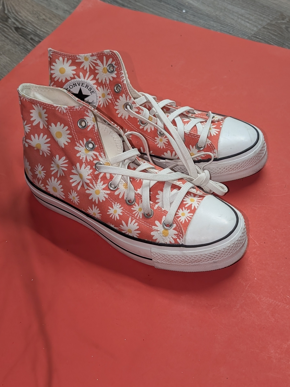 Converse Chuck Taylor All Star Platform High Top Camp Daisies Red Floral Sz 9.5W